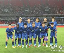 米兰体育-赛前欧超杯焦点战，武汉三镇防线松动，话题不断，赛程密集仍需轮换(欧超杯只有一场吗)