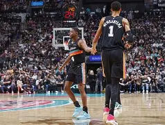 米兰体育-包含从今夜波尔图主帅复盘到马龙怒砍59分，圣安东尼奥马刺冲刺阶段篮板制胜的词条